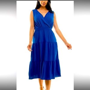 BNWT Nina Leonard Tiered Smocked Midi Dress Size Medium
